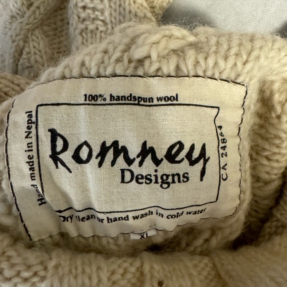 Ladies wool sweater - Picture 4 of 4